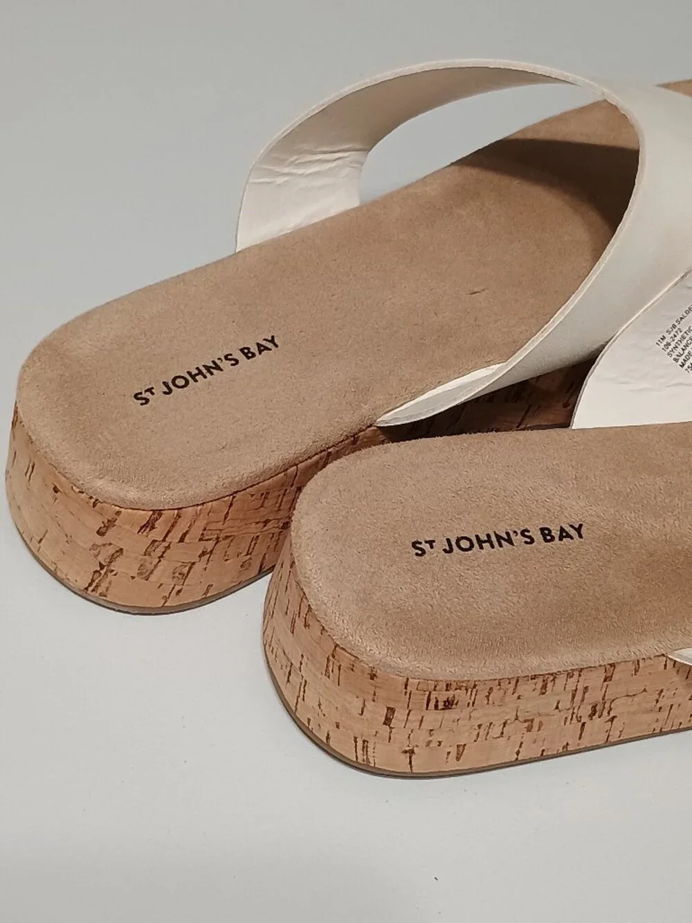 St. John’s Bay White Cork Platform Thong Sandals Women’s Size 11M